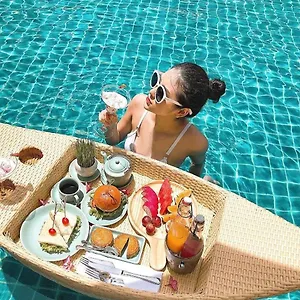 Hotel Yuni And