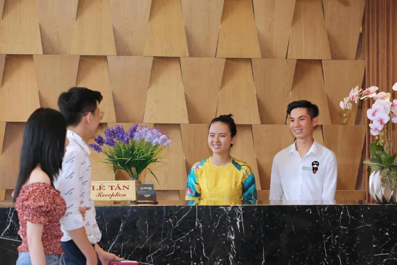 Апарт-отель Hai Trieu Hotel Дананг